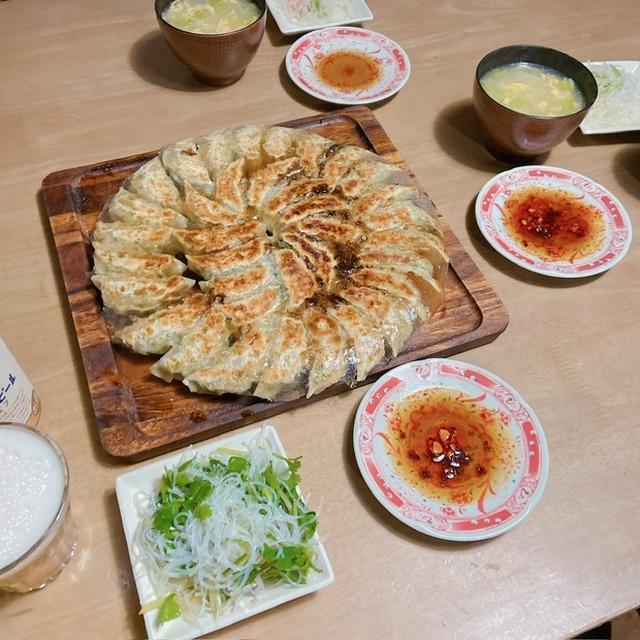 手作り餃子の夜ごはん＊餃子をうまく焼きたいあなたへ