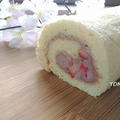 おやつに♪いちごと小豆の米粉ロールケーキ by TOMO（柴犬プリン）さん