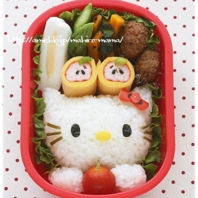 つくれぽ100人♡リンゴを持ったキティちゃんのお弁当＊キャラ弁 by