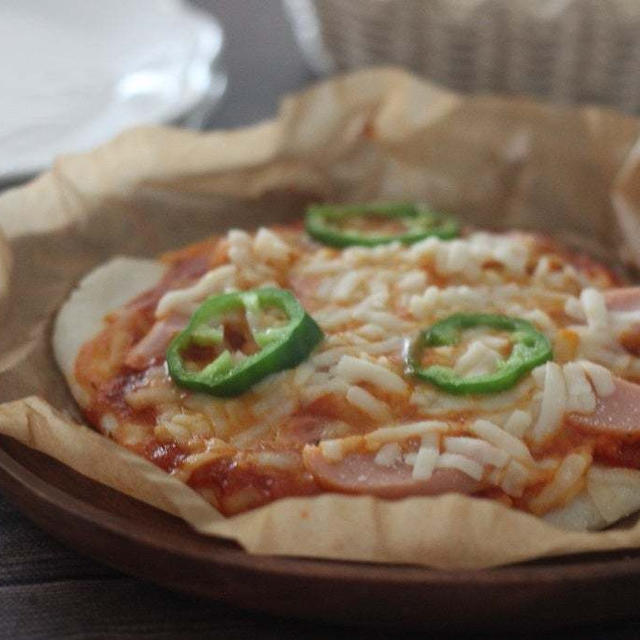中野産業「パックde蒸しパン」でつくる、簡単フライパンピザ