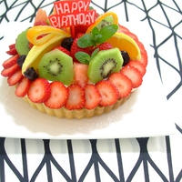 【お誕生日のタルトとsarasa design storeの日】