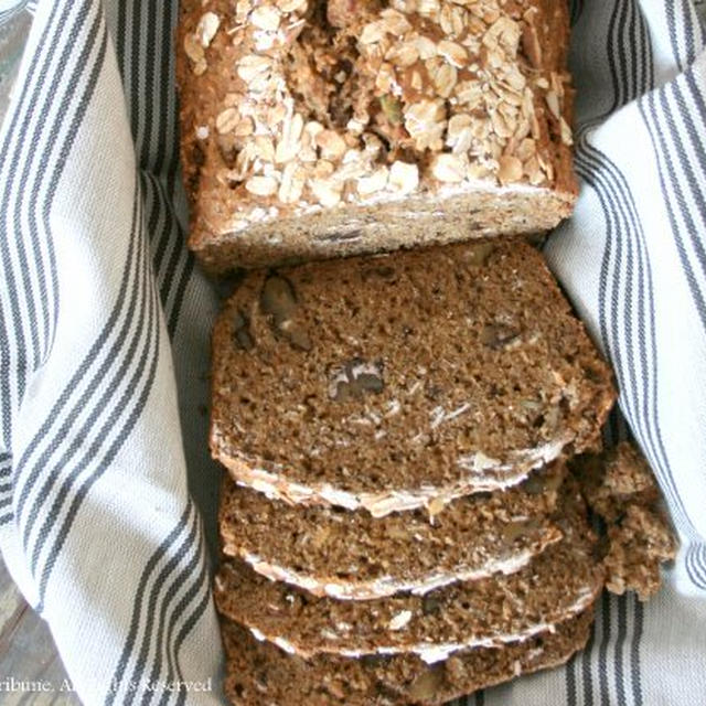 Flax Bread with Nuts and Seedsたっぷりナッツとシード入りオートミールブレッド