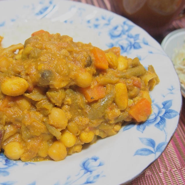 【圧力鍋】豆とひき肉のスパイシートマトカレー