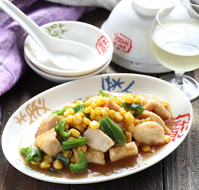 【動画あり】鶏むね肉とコーンとピーマンの中華風炒め物