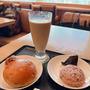 ラウンジで朝ごはん