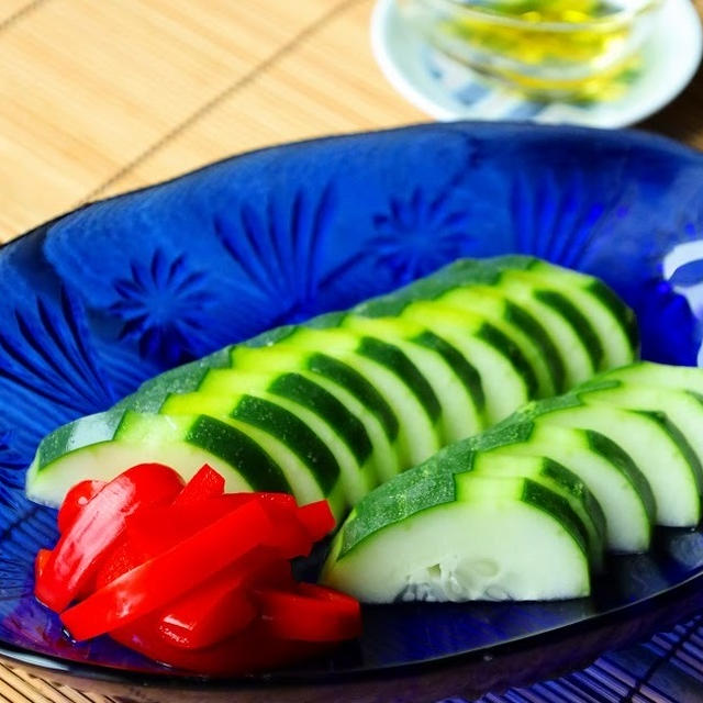 加賀太きゅうりの塩だけスッキリ浅漬け(レシピ)
