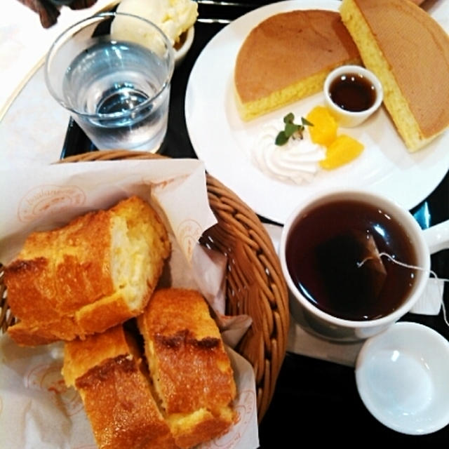 おやつ☆厚いホットケーキ～ドンク