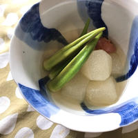 おだしと梅干しでひんやりさっぱり「福岡県産オクラと冬瓜の冷やし鉢」。