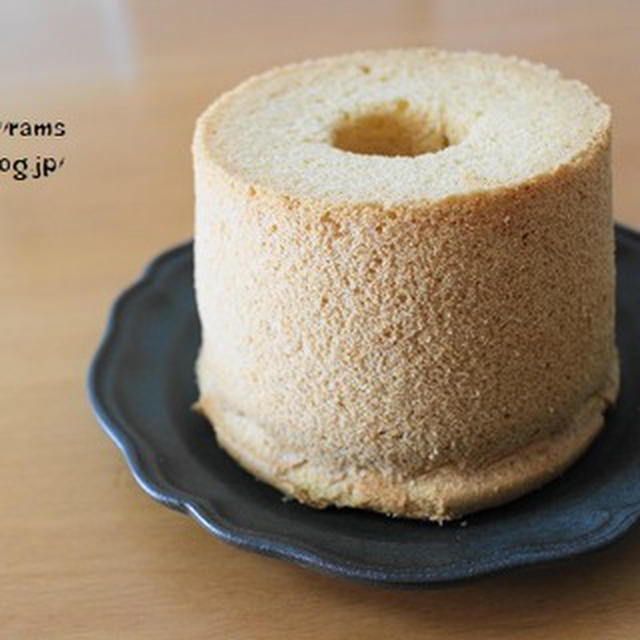 シフォンケーキ修行中。