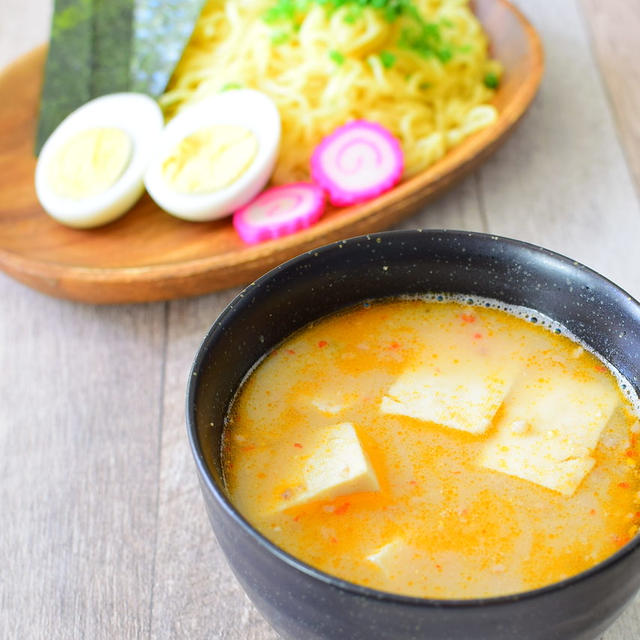 みそ味の豆腐入りピリ辛つけ麺のレシピ