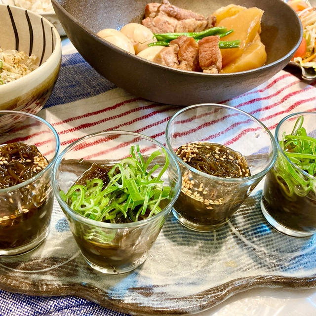 【ご近所さんからのいただきもの】沖縄直送もずくは麺つゆ＋レモン汁でさわやか～