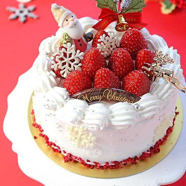 グルテンフリー♪しっとりふわふわ苺のクリスマスケーキ