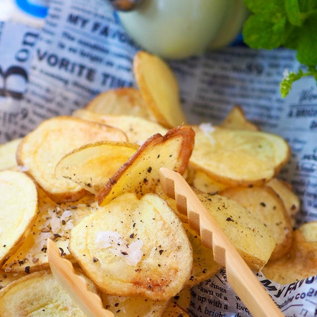 【おうちで作れるあの人気のポテト！】パリパリザクザク堅あげ風ポテトチップス