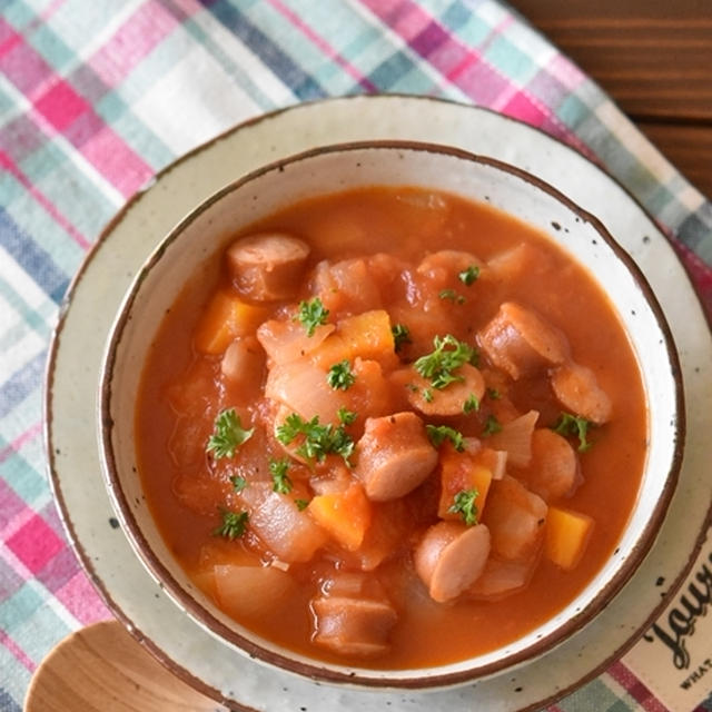 材料を入れて煮込むだけ！！【具だくさんミネストローネレシピ】