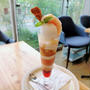 キハチ カフェ「白桃のパフェ」昨年のピーチスイーツフェア人気№1メニュー復活！