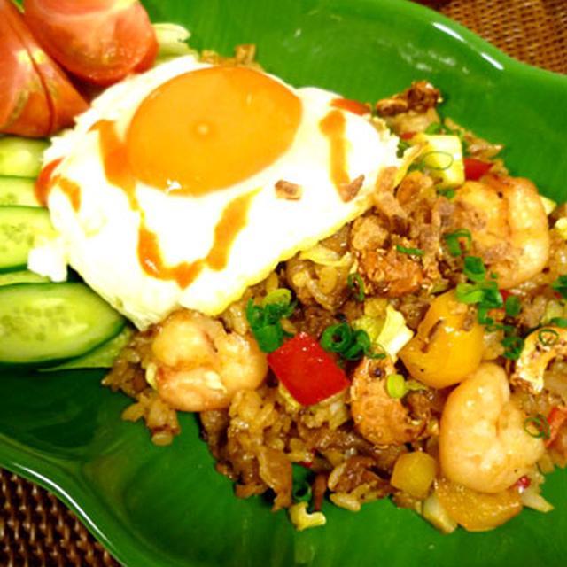 サンバルで本格ナシゴレン！インドネシア焼き飯
