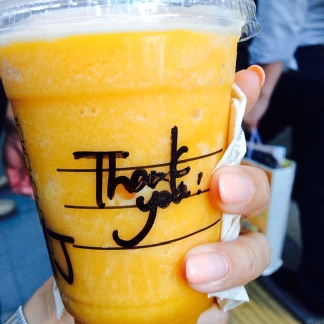 スタバ マンゴーティフラペチーノ