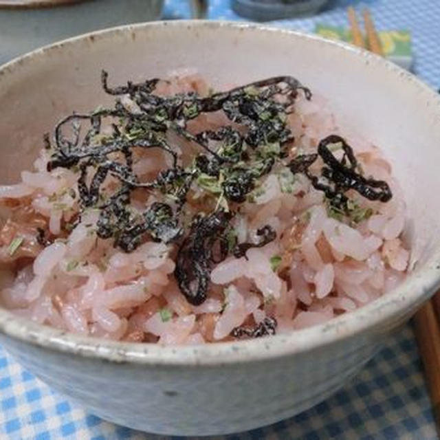 超お手軽～♪　塩昆布とフレンチハーブミックスでふりかけ