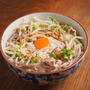 「チキンラーメンかさまし、卵、豚こま、もやし」　何気にタンパク質30gオーバー！！