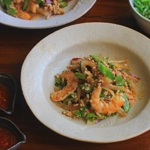 タイ風 四角豆のサラダ（ヤムトゥアプー）