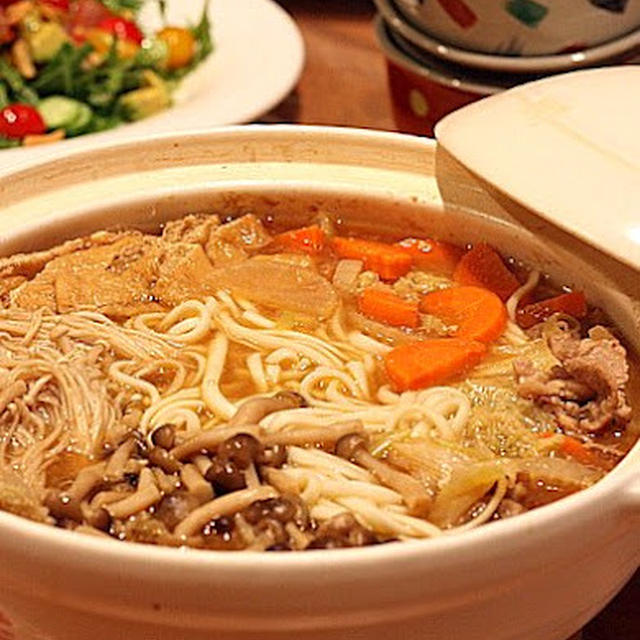 月見ゴマ味噌煮込みうどん