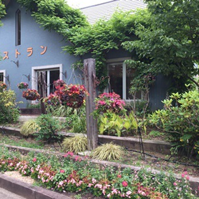 ハニーサックルカフェでランチ