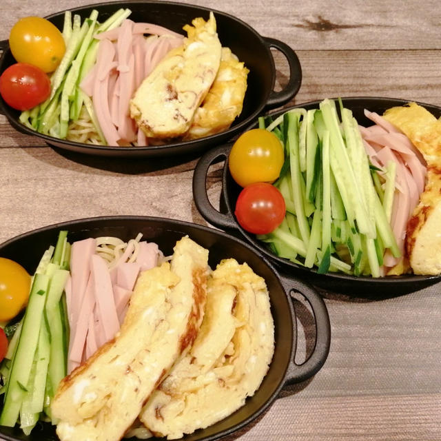 きゅうりとトマトしか野菜が無い(；´∀｀)朝から冷やし中華はパパっと完成＾＾