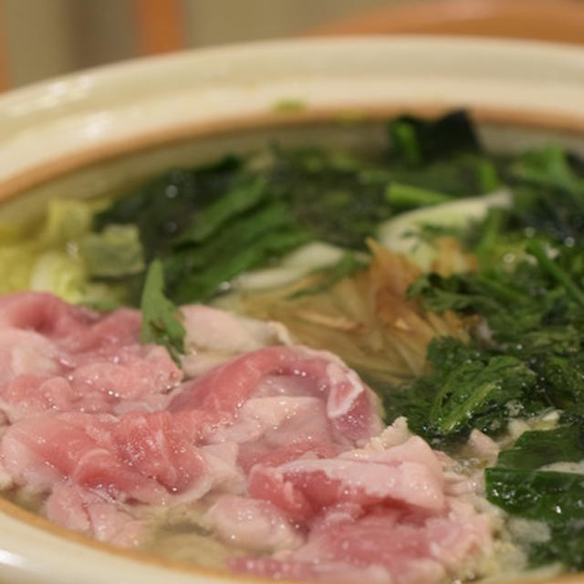 白菜、ほうれん草、春菊たっぷり、豚しゃぶ。翌日味噌汁｜47OYSTER CLUB 牡蠣×肉