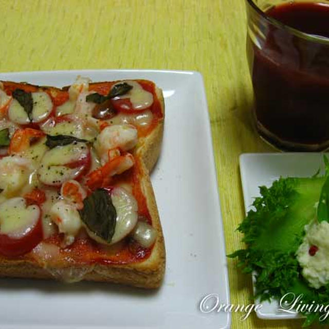 トマトとシュリンプのピザ風トースト
