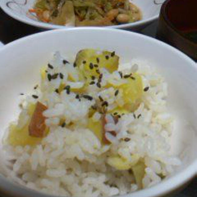 さつまいもいも芋ご飯