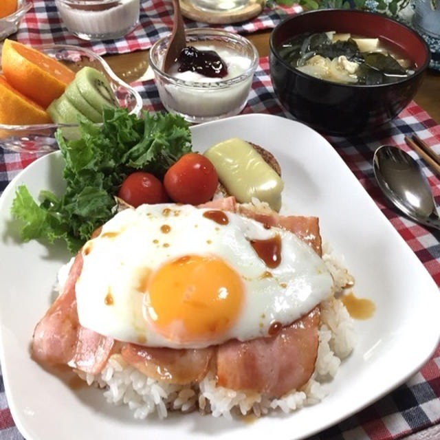 ベーコンエッグご飯♪…言葉を変えて意識付け