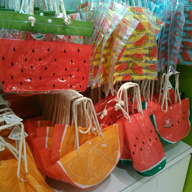 スリーコインズ☆夏にオススメなフルーツなグッズ