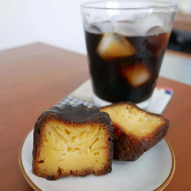 ローソンウチカフェ、濃密カヌレ#推せるコンビニスイーツ