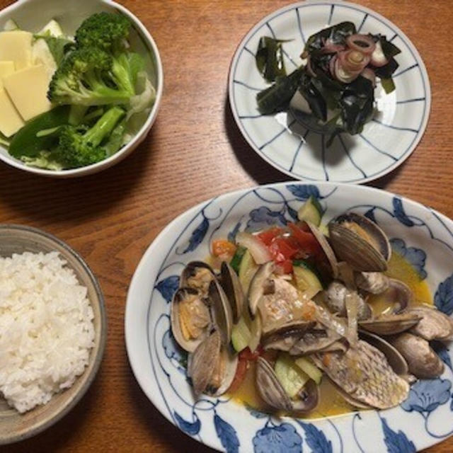 真鯛とアサリのアクアパッツァ