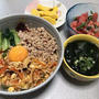 鶏そぼろビビンバ丼