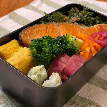 夫弁当　シャケと大根の葉のきんぴら弁当