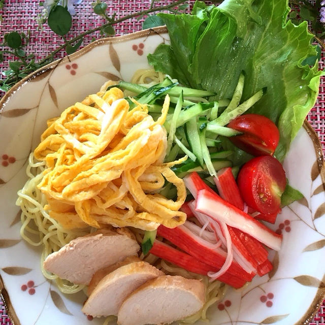 昨日の鶏むね肉を使って冷やし中華！