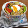 梅雨時のスタミナどんぶりレシピ とろ旨 茄子と夏野菜の豚丼