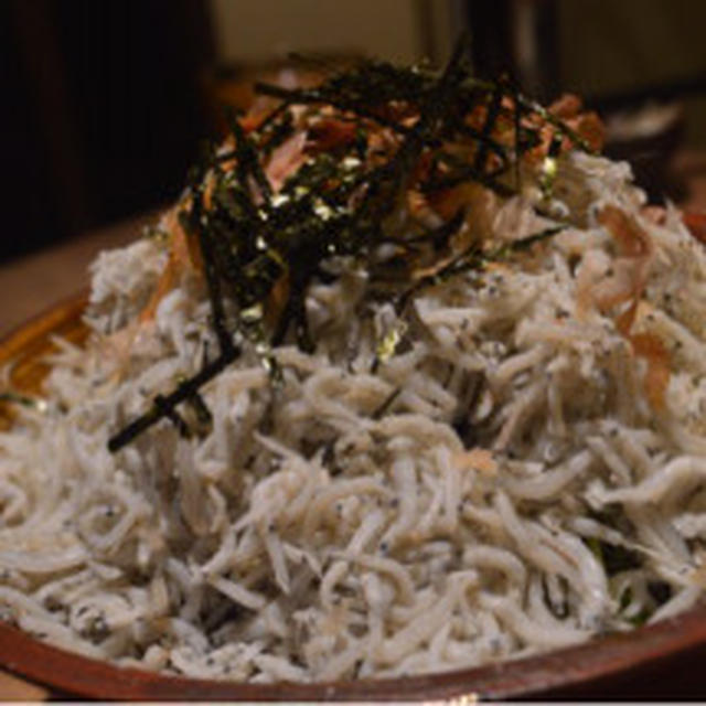 ポドル ピスタチオオイル ひよこ豆と根菜の素揚げサラダポドル ピスタチオオイルでサツマ...