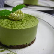 抹茶のレアチーズケーキ
