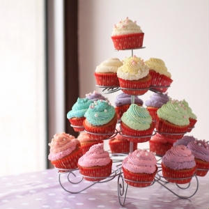 レインボーカップケーキ By Kikoさん レシピブログ 料理ブログのレシピ満載