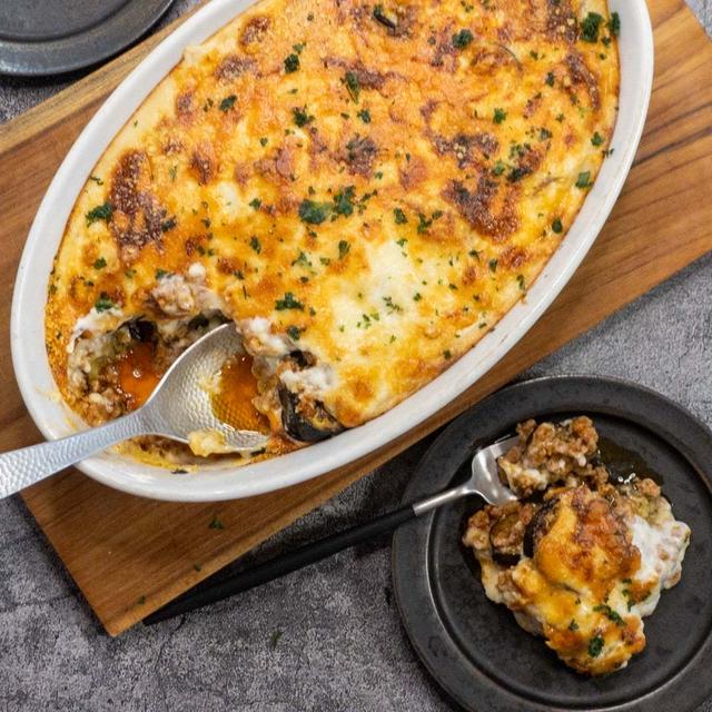 【胃袋をガッチリ掴むレシピ】チーズがとろーり♡なすとひき肉の重ね焼き