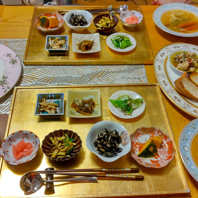 牡蠣のオイル漬け、豆腐干絲のピリ辛サラダ、小鉢７品で晩酌