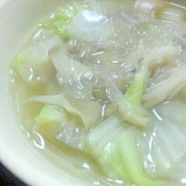 簡単においしく☆白菜とまいたけの春雨スープ