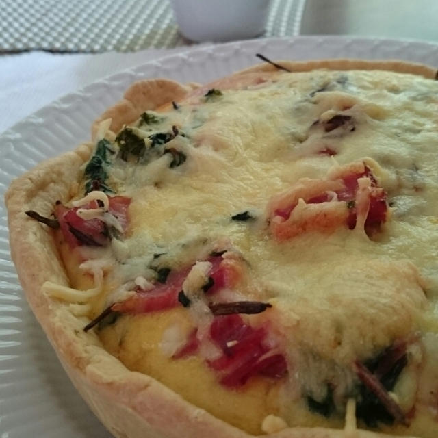 べーコンとほうれん草のキッシュ