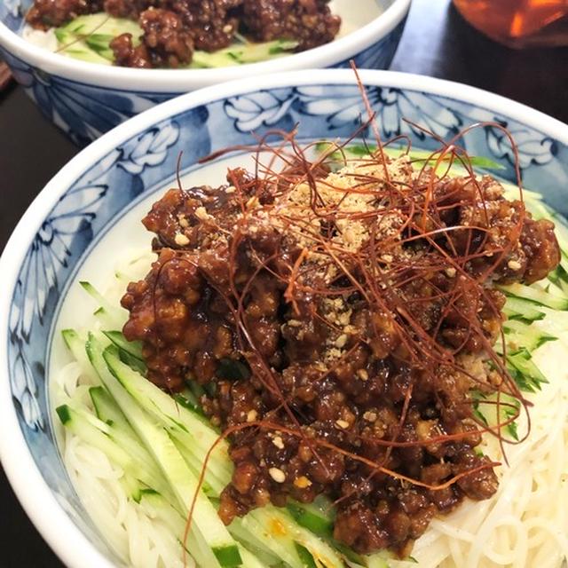 そうめんでジャージャー麺とお花見