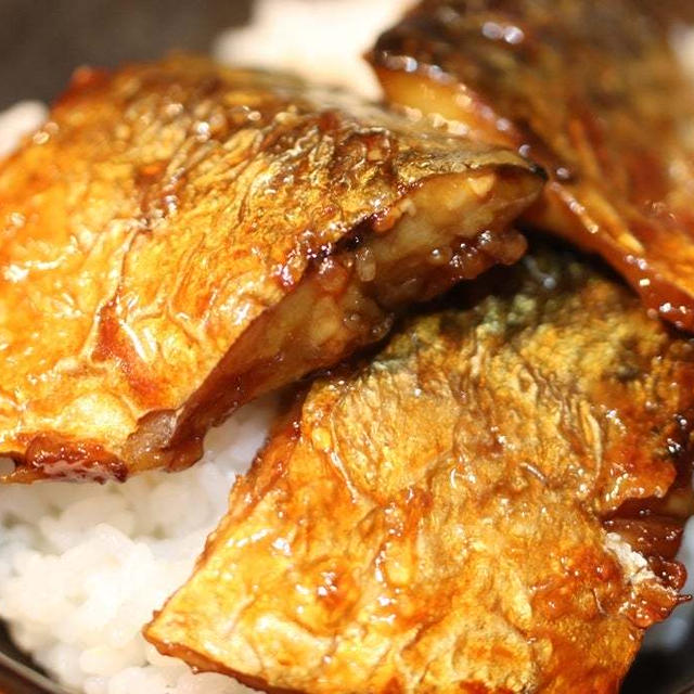 半額の鯖で♪鯖の照り焼き丼(#^^#)スマホの調子が悪い…