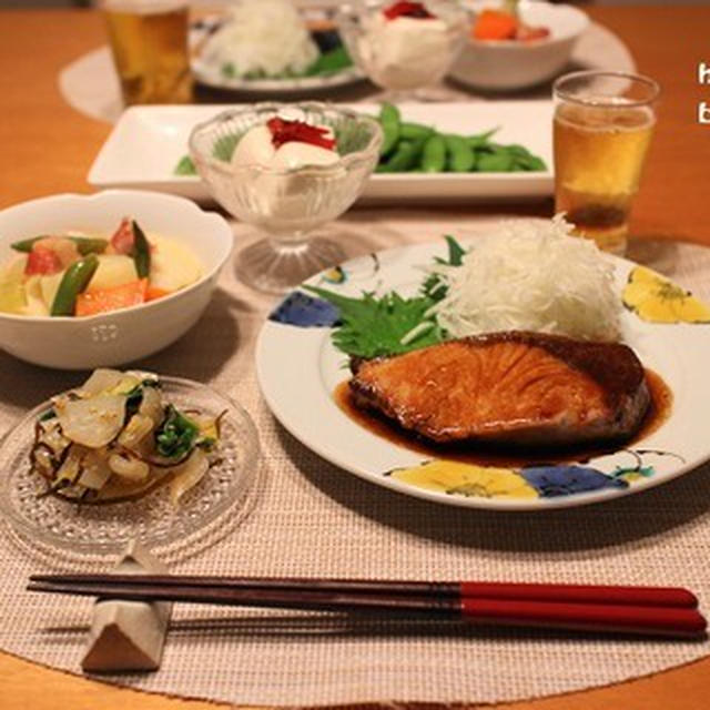 『鰤の照り焼き』とストウブで『肉じゃが』の献立。
