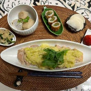 蒸し鶏のジンジャーソースかけ