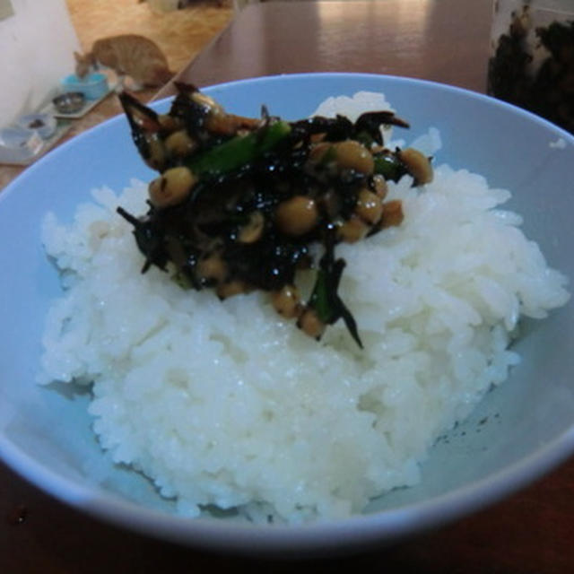 肉を食べない日の食卓。